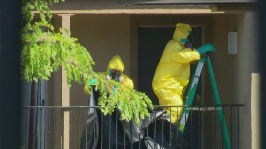 lead dnt savidge ebola apartment hazmat teams_00015211.jpg