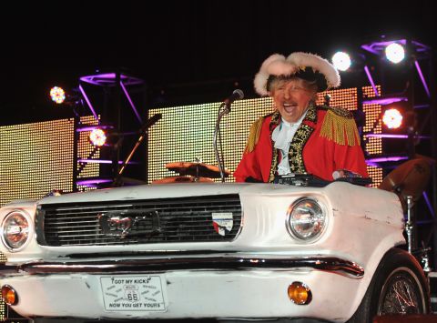 <a href="http://www.cnn.com/2014/10/05/showbiz/paul-revere-obit/index.html" target="_blank">Paul Revere</a>, leader of the 1960s rock band Paul Revere and the Raiders, died October 4 at his home in Idaho, according to the band's website. He was 76. 