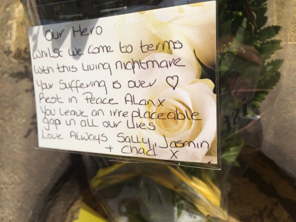 "Alan Henning was our local and national hero," read a statement from Manchester Central Mosque on Saturday. "We will remember him as a tireless and selfless volunteer aid worker whose only concern was to help people in need."