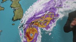 weather japan tokyo typhoon phanfone _00005824.jpg