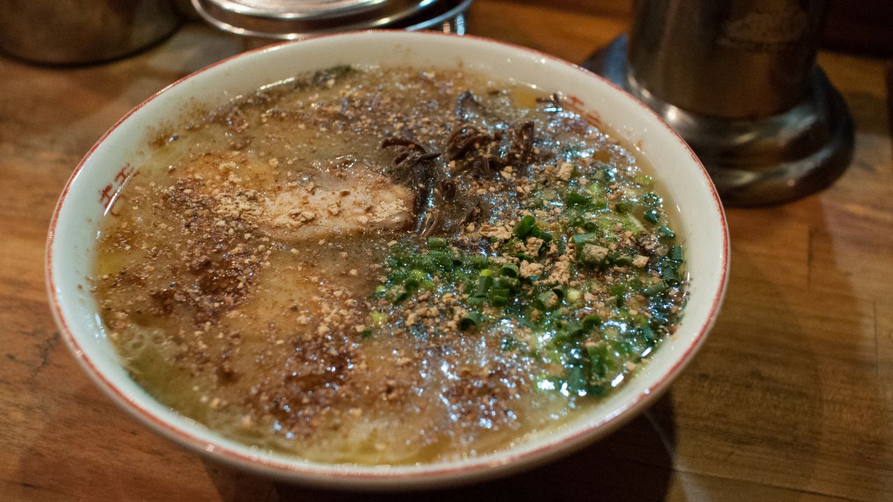 Ramen Kumamot: Garlic soup with added garlic.