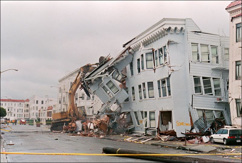 1989 Loma Prieta Earthquake | CNN