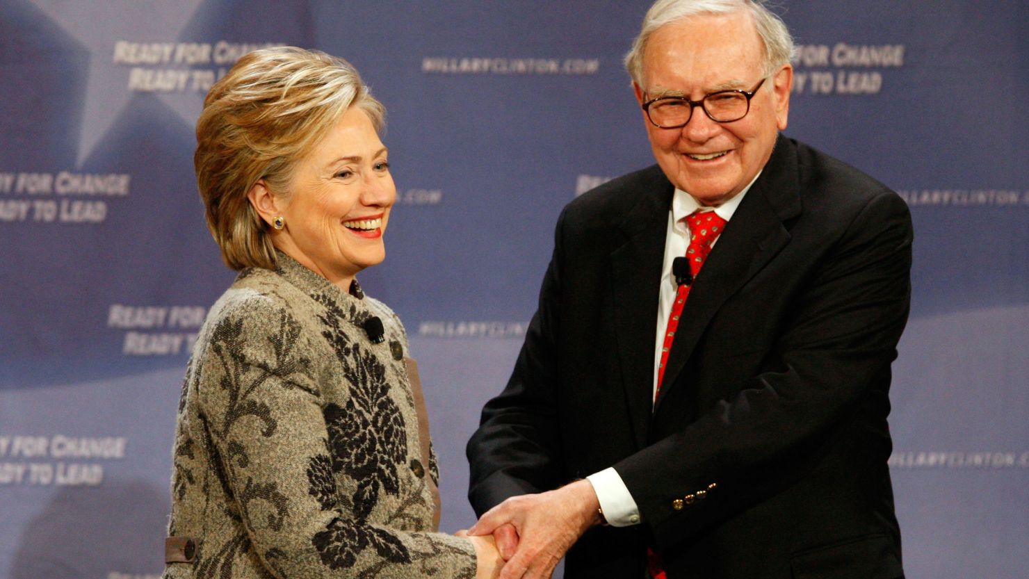 Warren Buffett donated $25,000 to a pro-Hillary Clinton political group