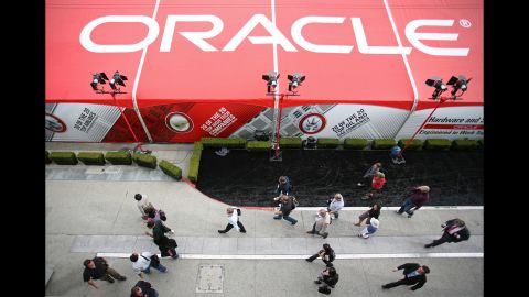 Oracle is another technology company represented in the ranking. It added 8% to its brand value. 