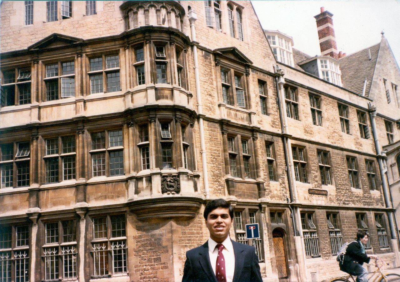 Zakaria visits Oxford University, in Oxford, England, in 1984.