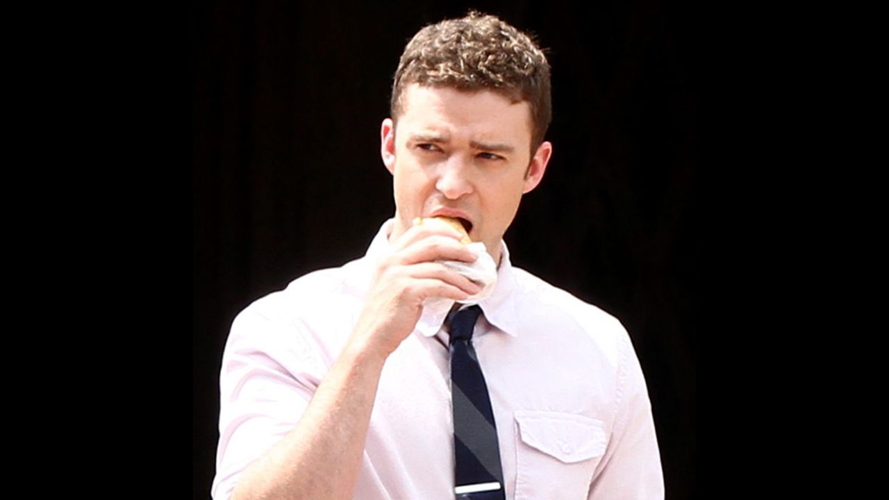 Someone out there loves Justin Timberlake so much <a href="http://www.ew.com/ew/article/0,,275759,00.html" target="_blank" target="_blank">they'd pay $1,025</a> for the pop star's picked over French toast.