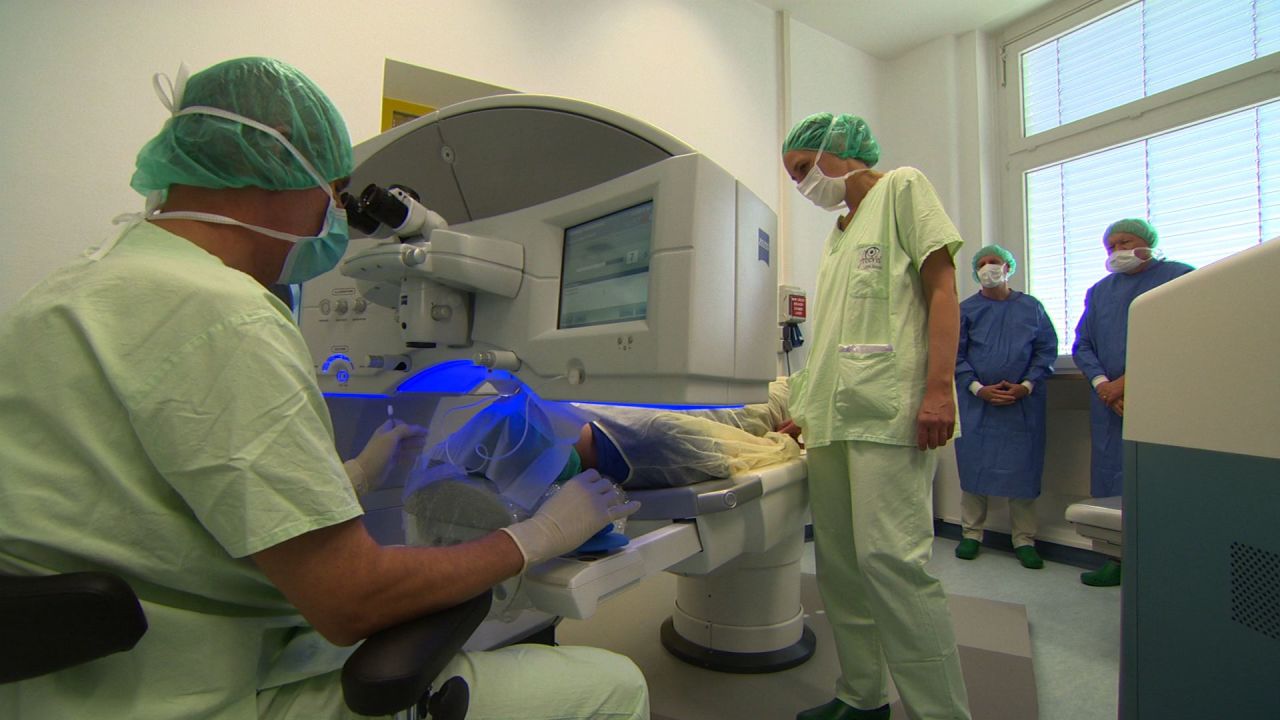 Femtosecond procedure at the FreeVis LASIK Centre in Mannheim, run by Professor Michael Knorz. The lasers do not cut, which makes surgery safer and faster. 
