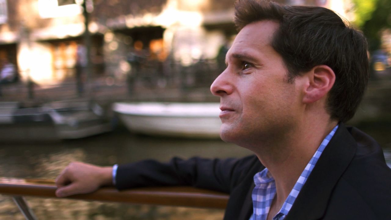 Could John Berman be royalty? Is he related to a 17th-century Dutch writer known as the Prince of Philosophers? He traveled to Amsterdam, Netherlands, in search of the truth.