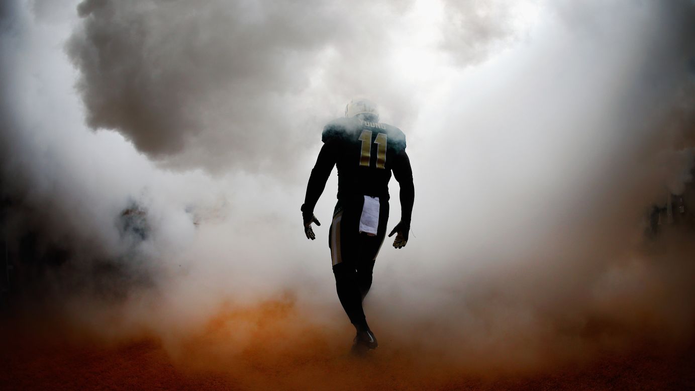 Baylor linebacker Taylor Young walks through artificial smoke before the Bears took on TCU at Baylor's McLane Stadium on Saturday, October 11. <a href="http://www.cnn.com/2014/10/07/worldsport/gallery/what-a-shot-1007/index.html">See 32 amazing sports photos from last week</a>