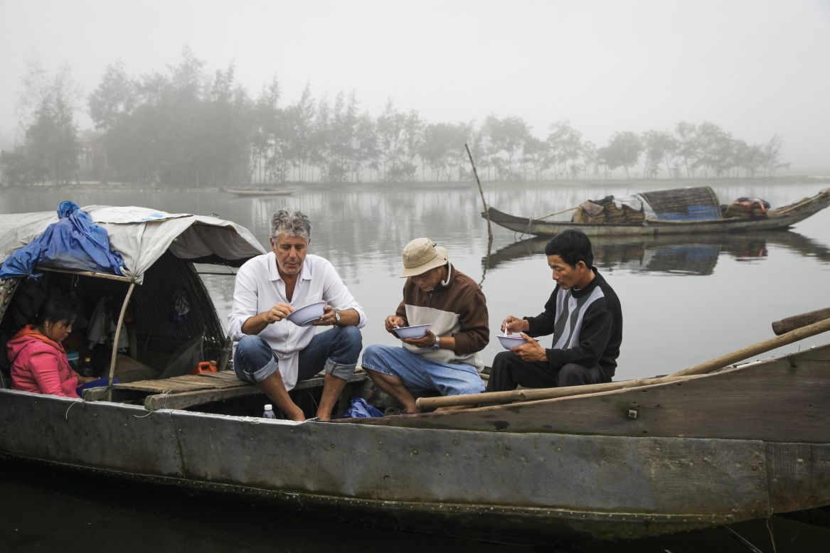 In the latest episode of "Anthony Bourdain Parts Unknown," the host travels to the city of Hue in central Vietnam. Here, Bourdain eats with fishermen on a boat at a floating market.