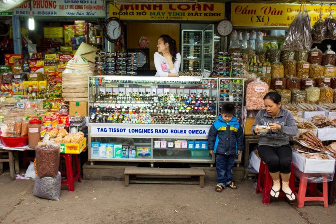 Anthony Bourdain visits the city of Hue in central Vietnam in the next episode of "Parts Unknown." Bustling Dong Ba Market offers an up-close look at the city's daily dealings.