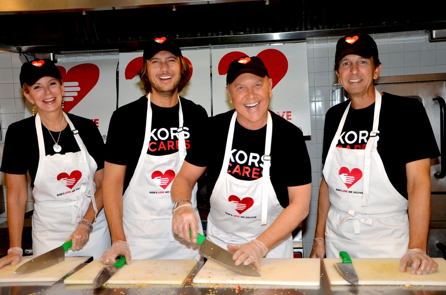 Michael Kors, Halle Berry team up to fight world hunger | CNN