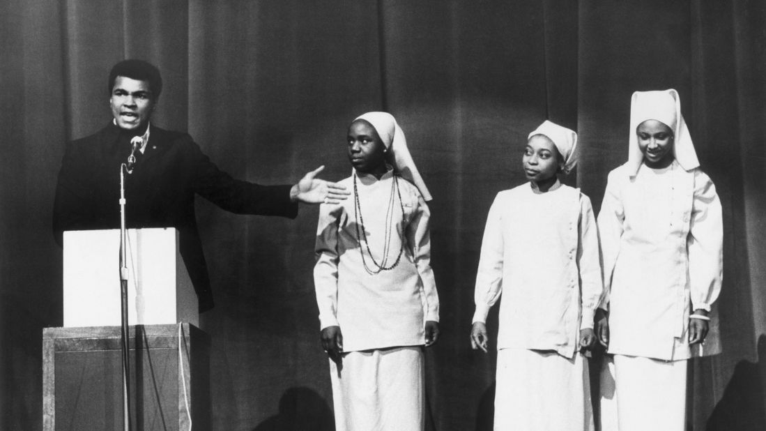 Ali addresses a Nation of Islam meeting in London in December 1974. The following year, Ali left the Nation and embraced a more mainstream Islamic faith.