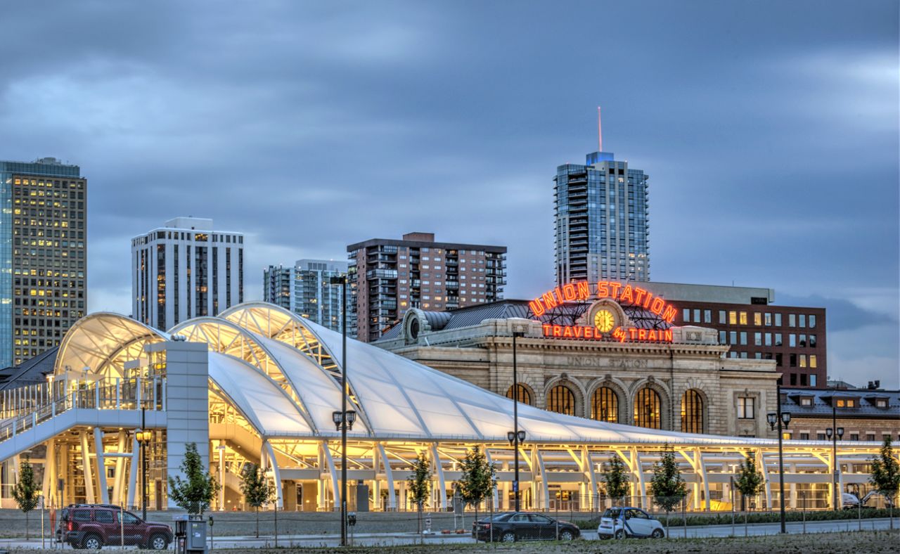 Located in Denver's beautiful Union Station, The Crawford Hotel offers complimentary car service within a two-mile radius and in-room iPads.