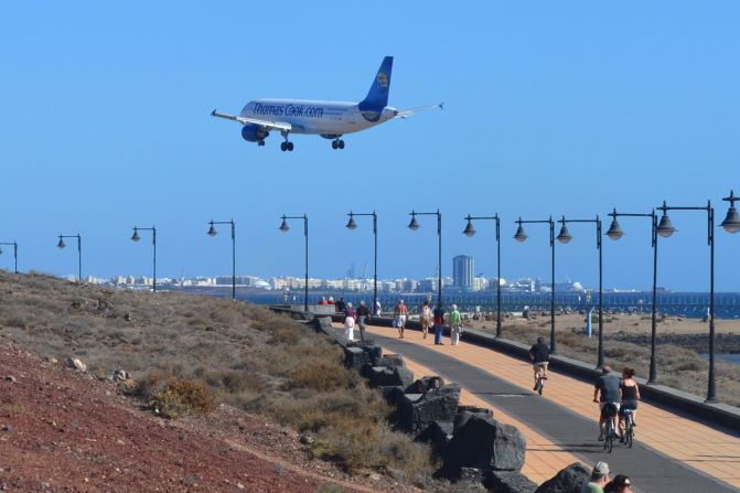 One of the Canary Islands, Lanzarote has a beach-side bike route that skirts the airport near the city of Arrecife.