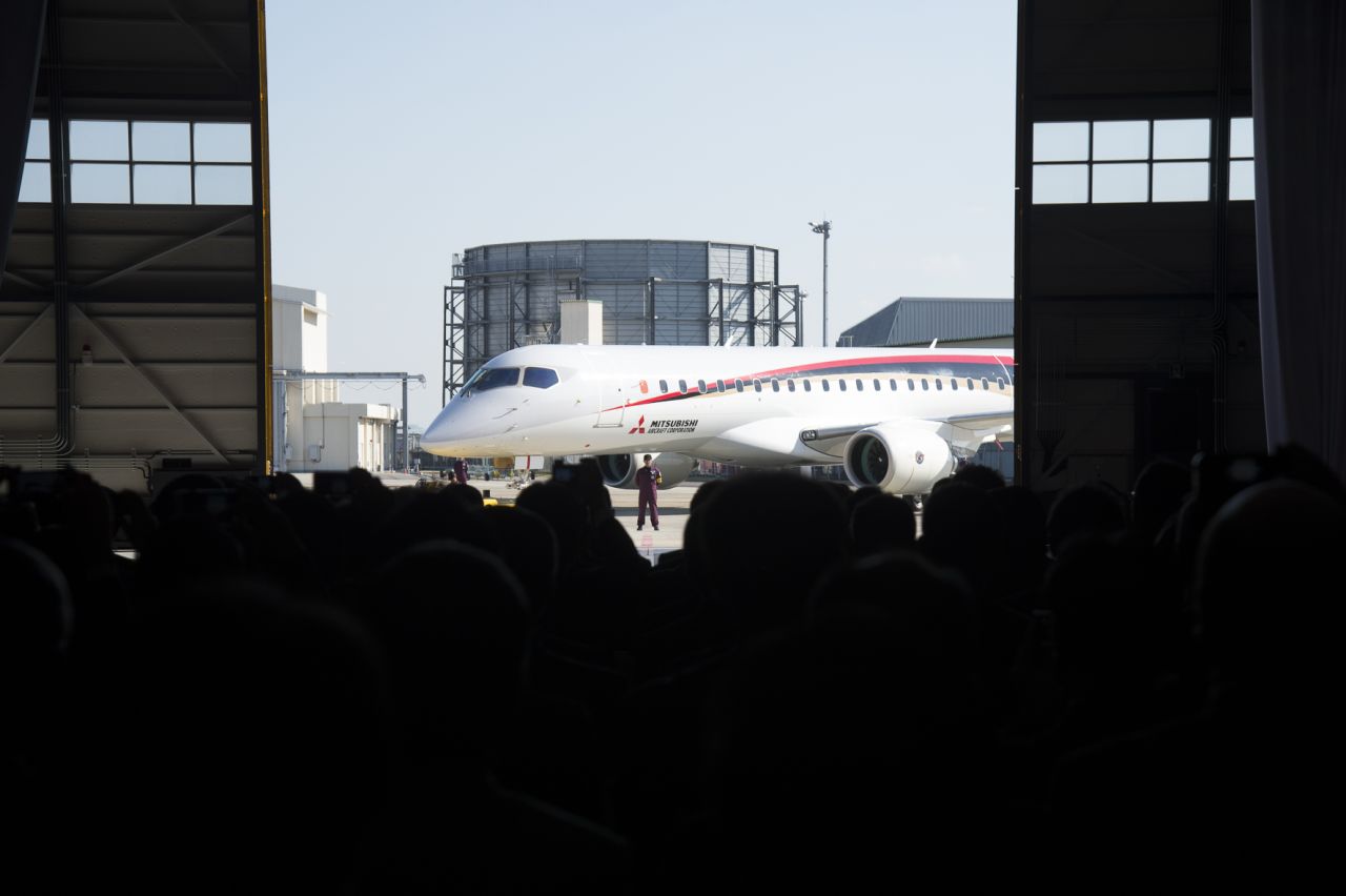 Mitsubishi says six airline operators have more than 400 jets on order or with options to purchase. 