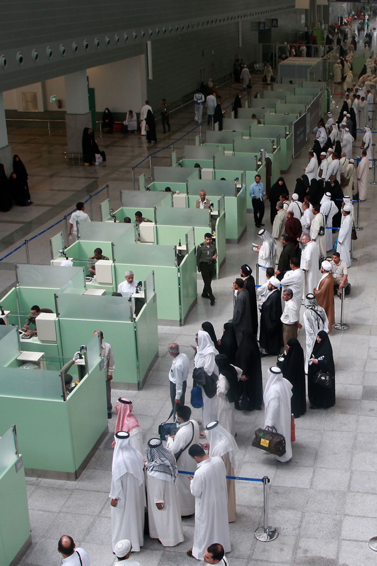 A pesar de ser uno de los aeropuertos más bellos del mundo, el Aeropuerto Internacional Rey Abdulaziz de Jeddah, en Arabia Saudita, fue elegido como el segundo entre los peores. 