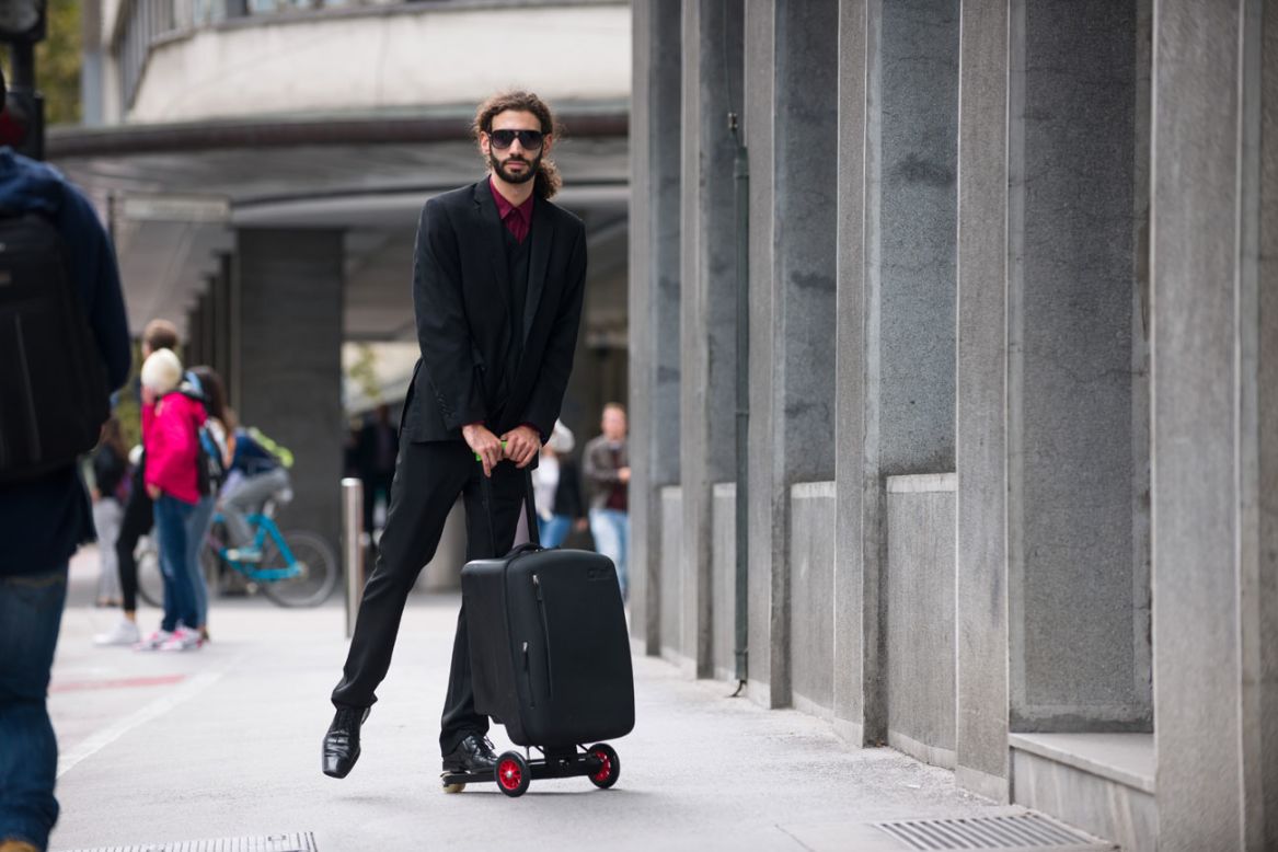 Quinto taza Perceptivo La maleta que te llevará al aeropuerto | CNN