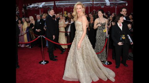 Cameron Diaz could've been mistaken as the night's top prize at the 2010 Oscars, where she wore a golden de la Renta gown that was breathtaking thanks to its layers of tulle and embroidery. 