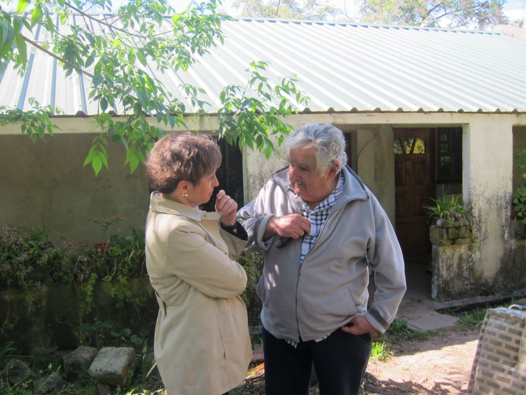 El presidente de Uruguay, José Mujica, habló con Carmen Aristegui a pocos días de las elecciones donde se elegirá a su sucesor.