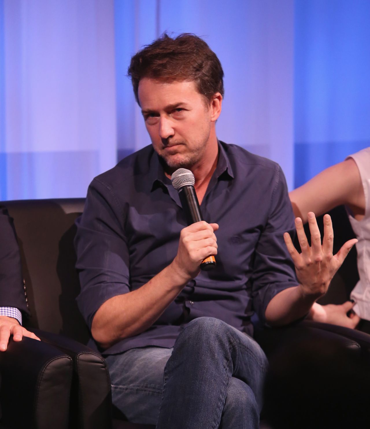 The Boston-born, Maryland-raised Edward Norton spent some time in Japan after graduating from Yale. He worked for a foundation created by his grandfather, real-estate developer James Rouse. He says his Japanese is rusty but<a href="https://www.youtube.com/watch?v=5A3dsYKoJh0" target="_blank" target="_blank"> he can still speak it</a>. 