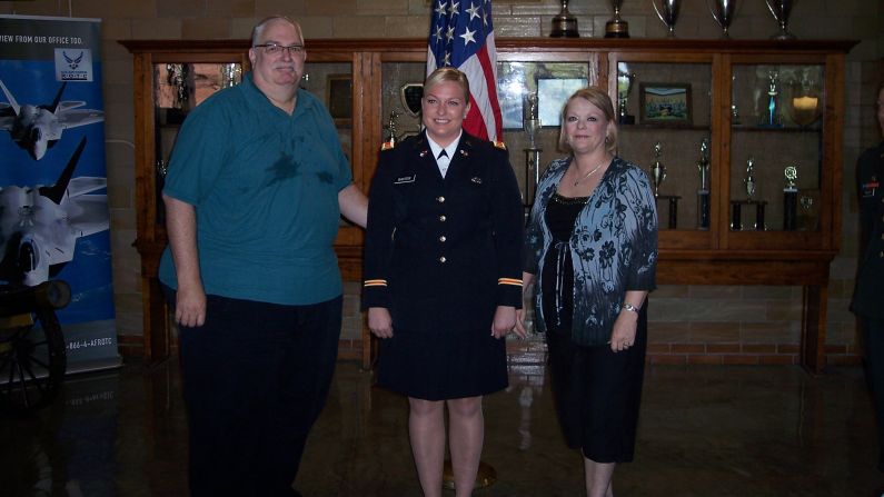 Shortly after his daughter's military commissioning ceremony in August 2010, Baxter decided to make a change. He had the weight-loss surgery in January 2011.