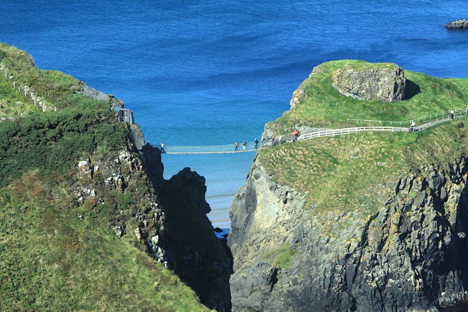 <strong>Carrick-a-Rede Rope Bridge (Northern Ireland):</strong> This rope bridge was built so fishermen could cross the 30-meter-deep gorge to check their nets. It's become one of Northern Ireland's most popular tourist attractions.