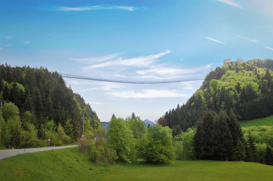 <strong>Highline179 (Reutte, Austria):</strong> Highline179 connects the Ehrenberg Castle ruins to Fort Claudia in Ruette, Austria. It's 403 meters long and 110 meters high. 