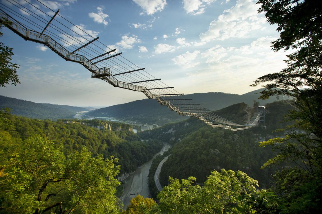 13 of the most spectacular footbridges around the world