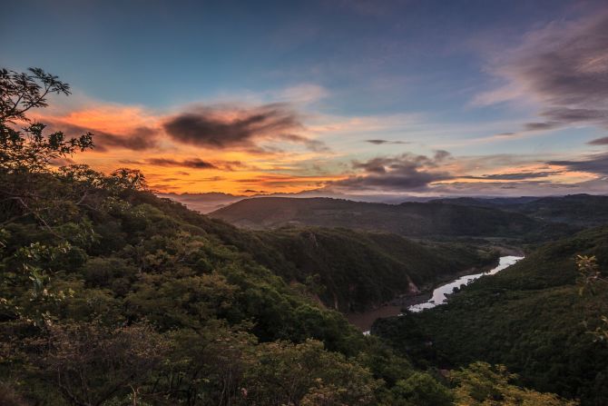The Comali River and the Tapacali River join to form the Coco River as it flows deep into Somoto Canyon. The Coco River stretches more than 465 miles (750 kilometers) to the Caribbean, making it the longest river in Central America.