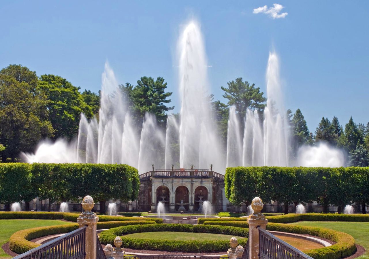 Located in Kennett Square, Pennsylvania, Longwood Gardens' various pools contain 380 nozzles, while 18 recirculation pumps propel water into the air.