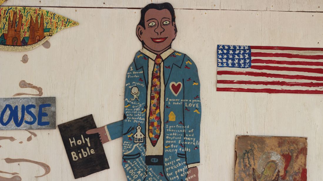 One end of the garden's meditation chapel features this friendly-looking Howard Finster self-portrait. Among its messages: "I never seen a person I didn't love."