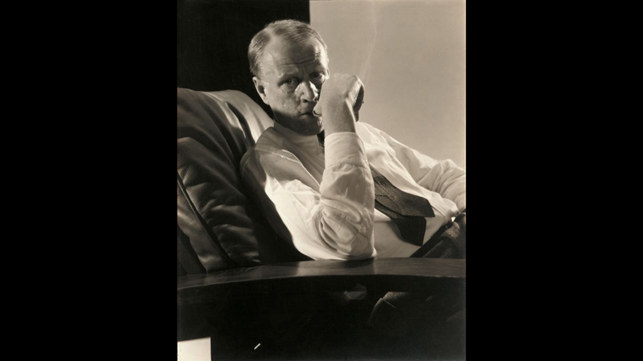 This portrait of the writer Sinclair Lewis, pictured in Vanity Fair, December 1, 1932, shows Steichen's talent for capturing a brief but telling moment.