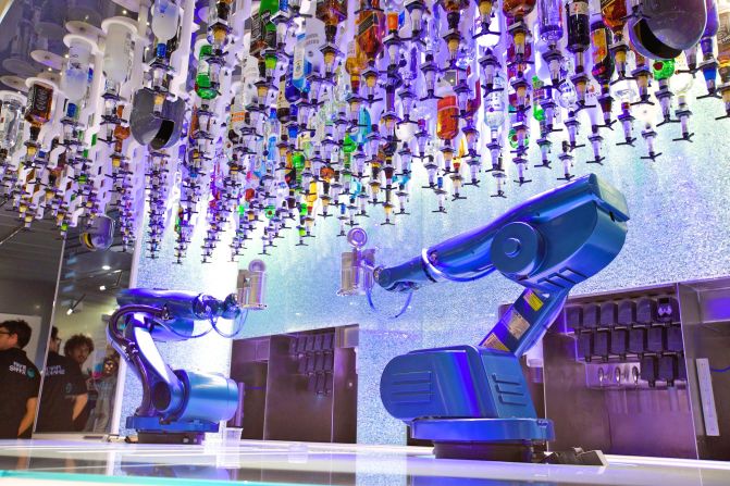"Make mine a double." In the Quantum of the Seas Bionic Bar, robotic arms are in charge of mixing the drinks. 