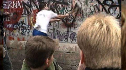 natpkg berlin wall cnn coverage_00021310.jpg