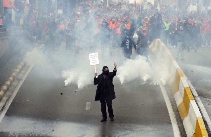 As many as 120,000 protesters took part in a huge protest in Brussels on November 6, a mass march against the new center-right government's austerity policies.