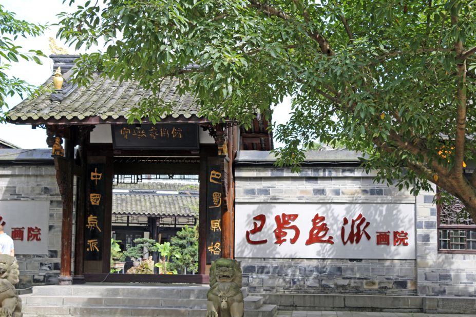 The mansions' blend of Western and Chinese architecture offers insight into the period between the end of the Qing dynasty and the formation of the People's republic of China.