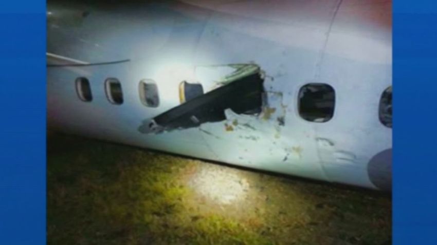 plane propeller through window_00000908.jpg