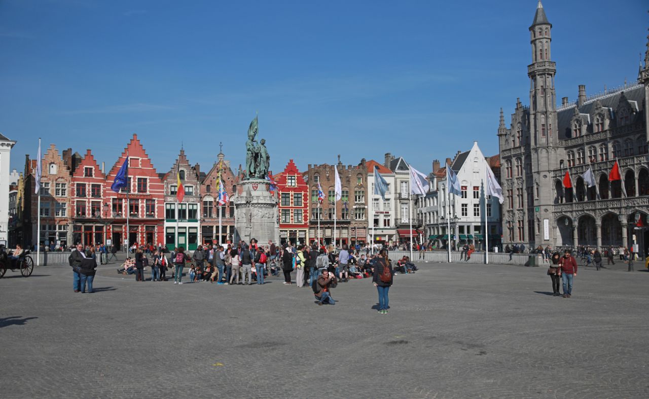 Bruges, Belgium, ranks highest in the category of food and dining. The city is eighth overall on Agoda's list of best hotels. 