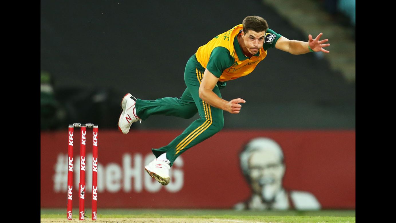 Marchant De Lange of South Africa bowls during Game 3 of the Men's International Twenty20 series between Australia and South Africa at ANZ Stadium in Sydney, Australia, on Sunday, November 9.