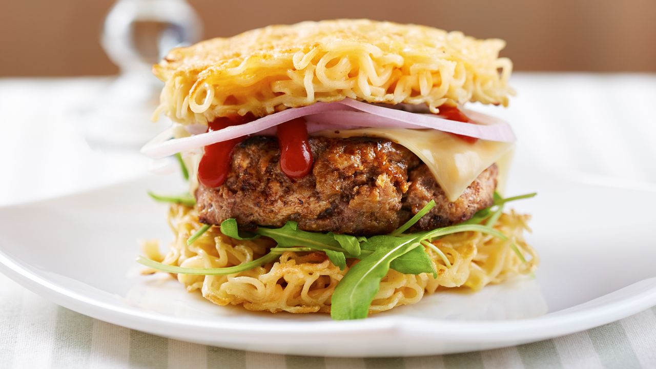 The burger lends itself to mashups and variations by its sandwiched nature. The Original Ramen Burger, available at its namesake restaurant in Brooklyn, New York, was voted one of the "<a href="http://newsfeed.time.com/2014/01/14/the-most-influential-burgers-of-all-time/slide/krusty-burger/" target="_blank" target="_blank">17 Most Influential Burgers of All Time</a>" by Time magazine in 2013. It consists of a ground beef patty sandwiched between two buns made from fresh ramen noodles. 