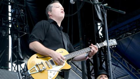 Musician Jason Isbell says Web streaming "doesn't add to my income in any way."