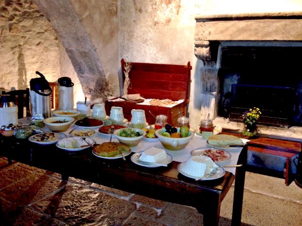 All the meals at the hotel, including breakfast, feature home-prepared local ingredients and recipes.