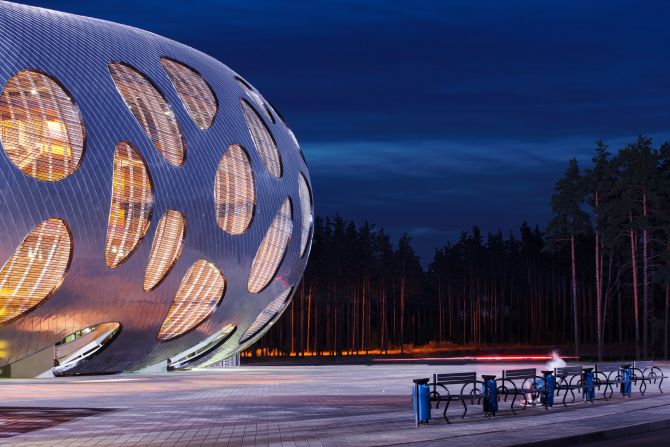 "The shape of the arena works perfectly both in terms of acoustics, as well as creating an introverted atmosphere," said designer Spela Videcnik, from <a href="index.php?page=&url=http%3A%2F%2Fwww.ofis-a.si%2F" target="_blank" target="_blank">Ofis Architects.</a> "This introversion helps players to focus on a match, and the acoustics create a great supporting atmosphere."