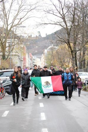 La manifestación de Austria se suma a la de otras en varias ciudades del mundo.