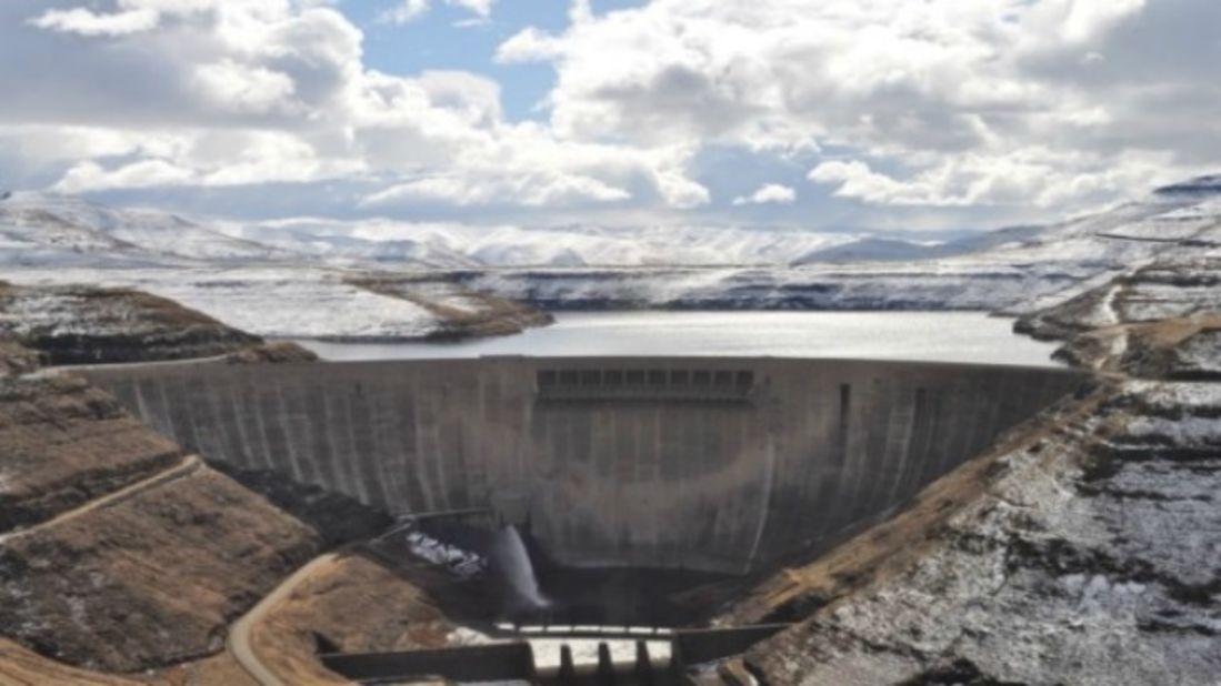 The Katse Dam wall is 2,200m above sea level in the Maluti Mountains. "Water temperatures are close to ideal [for trout] for most of the year due to the altitude," explains Fred Formanek from Advance Africa.