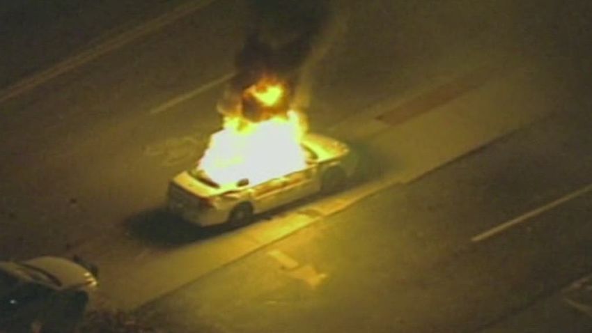 vos ferguson police car on fire_00002002.jpg