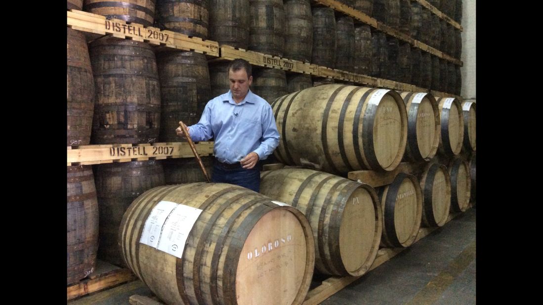 Two hours north of Cape Town, distiller Jeff Green makes the first single grain whiskey in South Africa, the award winning "Bain's Mountain Whisky." 