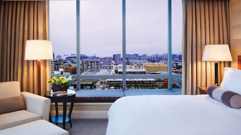 In the South Market (SoMa) neighborhood, the Four Seasons Hotel San Francisco offers comped limo service to destinations within three miles of the hotel. 