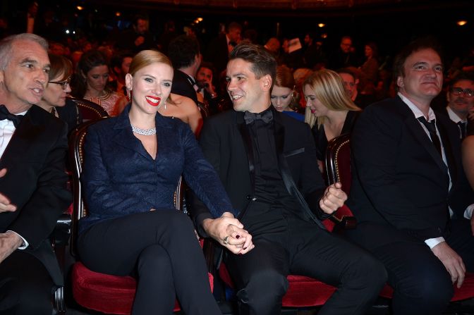 Scarlett Johansson and French journalist Romain Dauriac were married for more than a month before the rest of the world caught on. According to <a href="index.php?page=&url=http%3A%2F%2Fwww.gossipcop.com%2Fscarlett-johansson-married-romain-dauriac-montana-wedding-secret%2F%3Futm_source%3Dhuffingtonpost.com%26utm_medium%3Dreferral%26utm_campaign%3Dpubexchange_article" target="_blank" target="_blank">Gossip Cop</a>, the couple set off for Philipsburg, Montana, to tie the knot in secret on October 1.